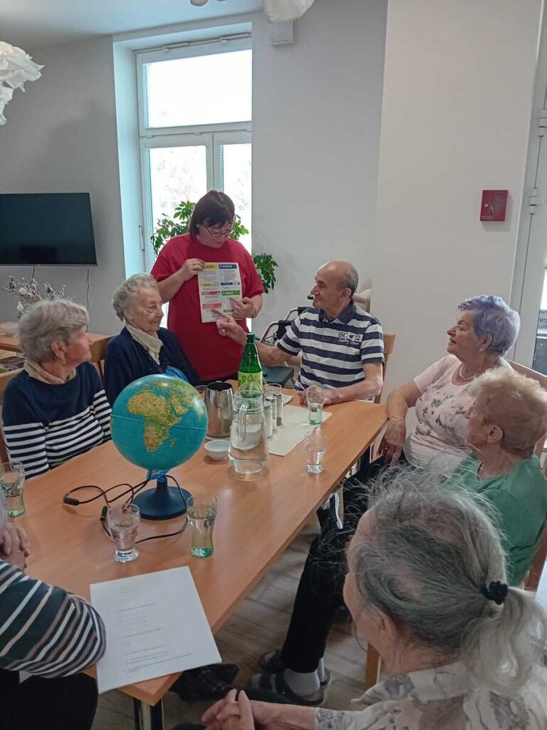 Spoločná diskusia klientov počas aktivít ku Dňu Zeme v zariadení Harmónia