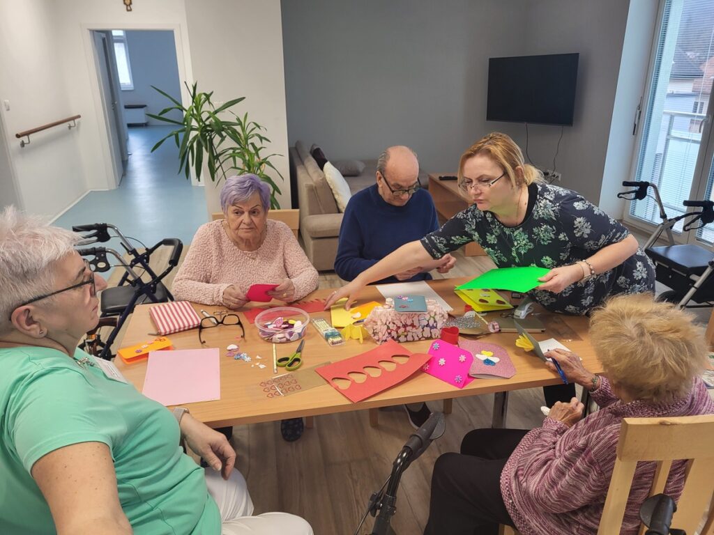 Tvorivá dieľňa v domove dôchodcov