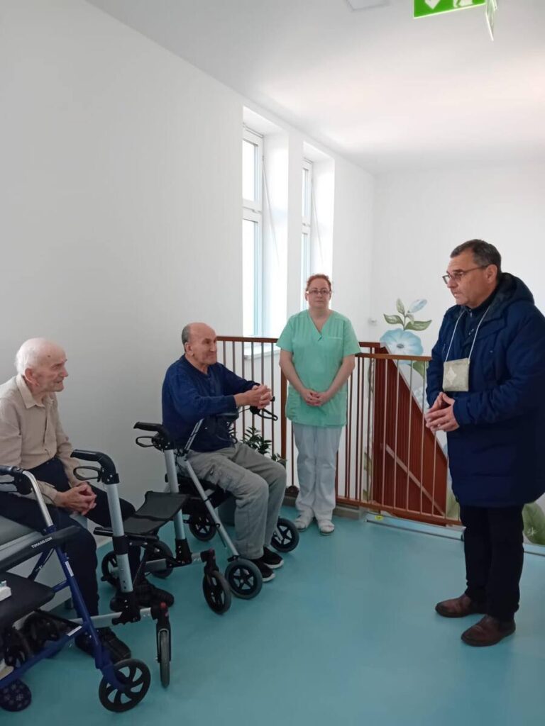 Obyvatelia DSS Harmónia s personálom