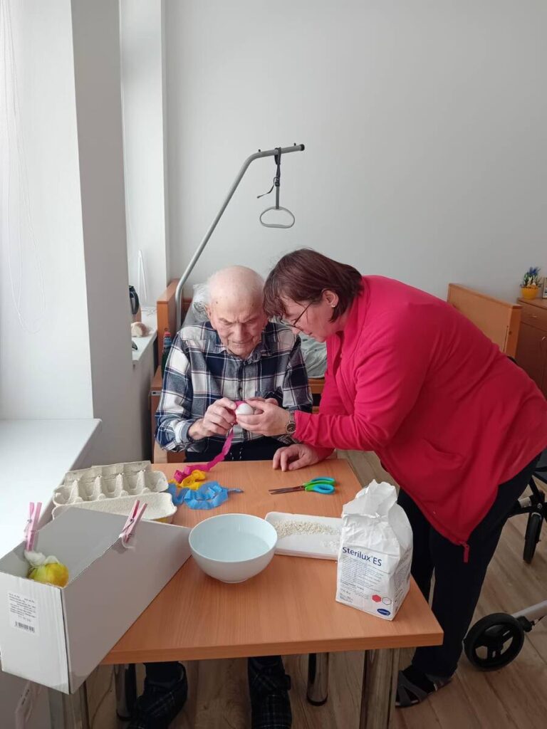 Zdobenie vajíčok v DSS Harmónia