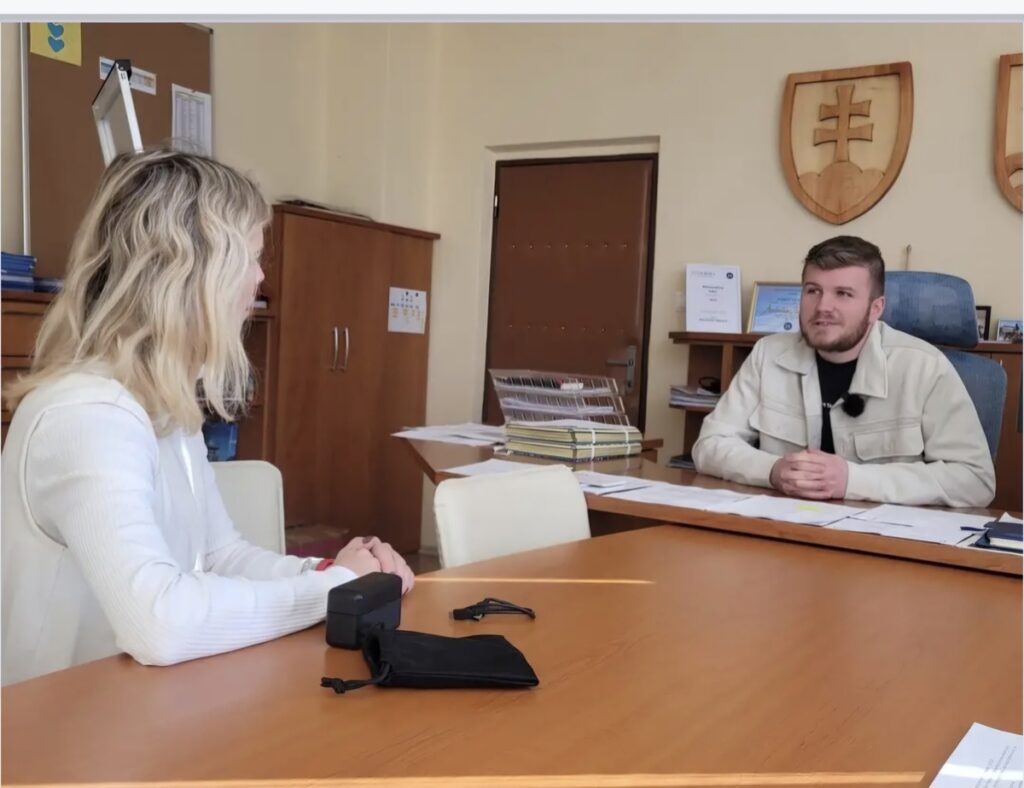 Rozhovor pre médiá o fungovaní zariadenia Harmónia v kancelárskych priestoroch